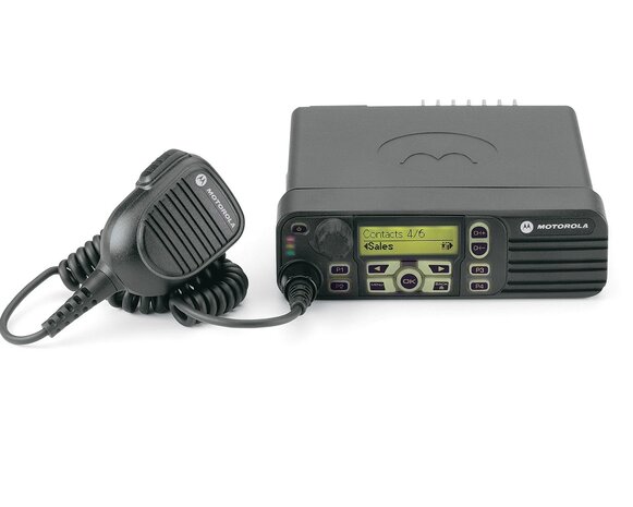 Motorola DM3601 UHF mobilofoon